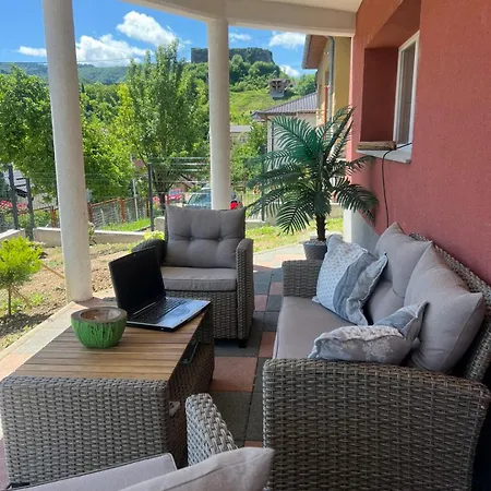Zvjezda 2 * Jajce
