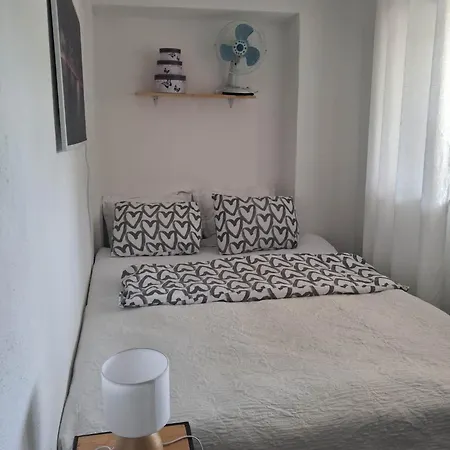 Apartment Zvjezda 2 *